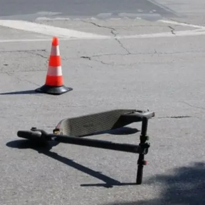 Дете на 3 години с тротинетка изскочи на пътното платно