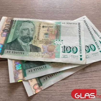 Банкнотите в обращение у нас намаляват с 9 на сто