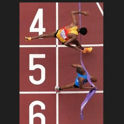 Алфонс Симбу спечели драматично финала в маратона при мъжете на