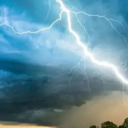 Най вероятната причина за възникване на пожара който горя на 12 септември