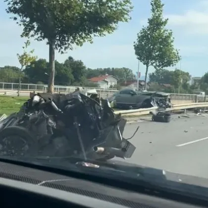 Тежка катастрофа е станала днес в столицата съобщават граждани Инцидентът е