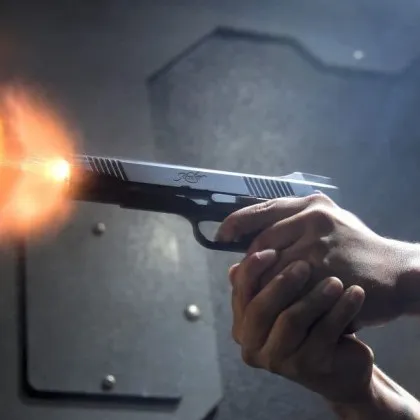 Сливенски полицай е прострелял нарушител на обществения ред Това е