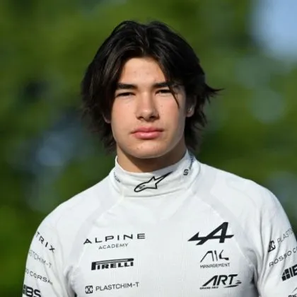 Българският пилот Никола Цолов ще се състезава във Формула 2