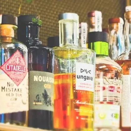 Пенсионер открадна 9 бутилки алкохол от магазин в Благоевград съобщиха