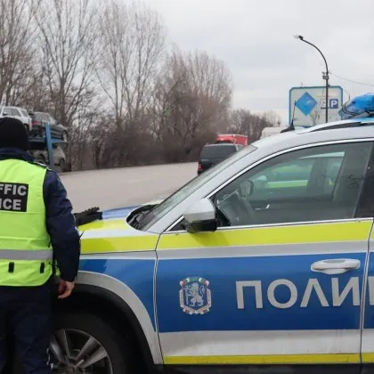 Разкриха джамбази от София, опоскали джип