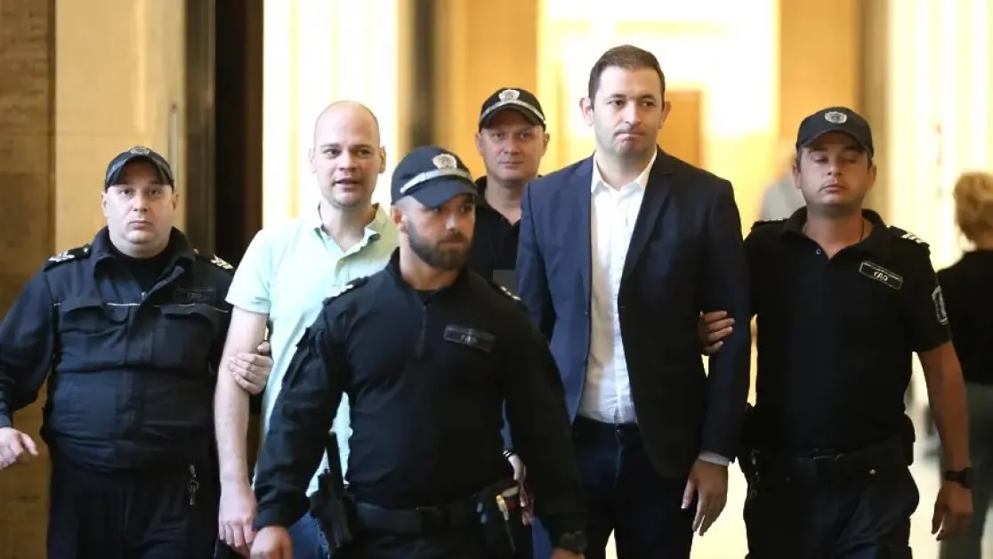 Барбутов остава в ареста, съветникът му - свободен срещу гаранция