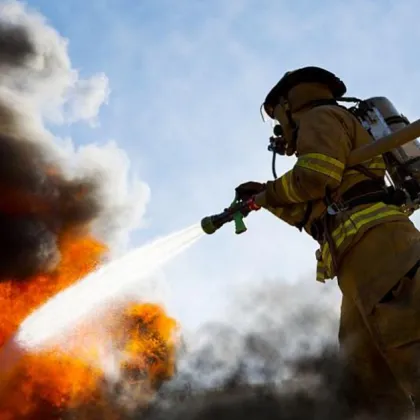 Посетители и персонал на Гранд Мол във Варна са били