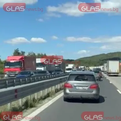 Пътен ад на АМ Тракия! Образува се километрично задръстване ВИДЕО+СНИМКИ