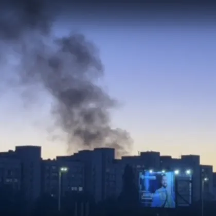 Пожар горя до двор на столична болница ВИДЕО