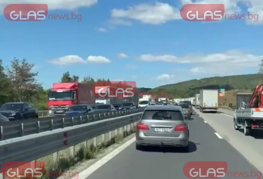 Пътен ад на АМ Тракия! Образува се километрично задръстване ВИДЕО+СНИМКИ