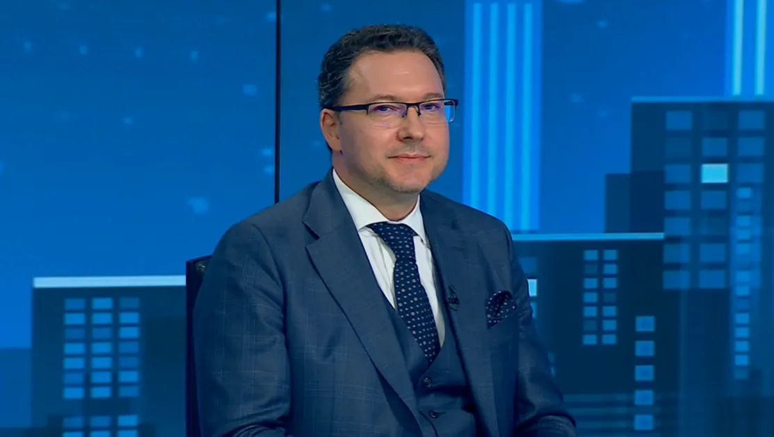 "Фейсбук компилация с тролски коментари": Митов с коментар за вота на недоверие