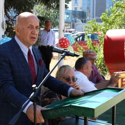 Дългогодишният бивш ректор на Университета по библиотекознание и информационни технологии