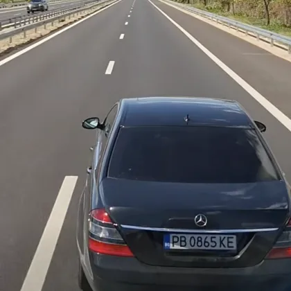 Поредно глупаво поведение на пътя което би създало сериозно произшествие