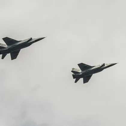 Естонското правителство съобщи днес че три руски изтребителя МиГ 31 са