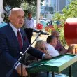 Бивш ректор на УниБИТ откри паметник на себе си в двора на ВУЗ-а СНИМКИ
