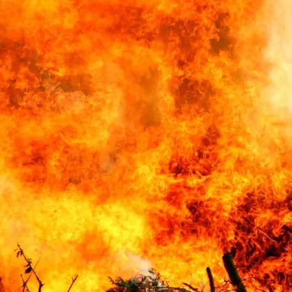 Двата пожара които избухнаха по рано днес в Суворово и село