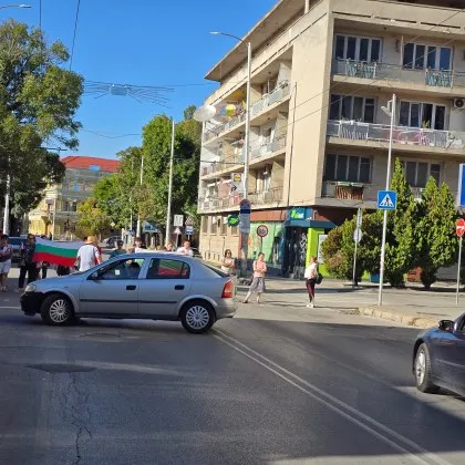 Протестиращи срещу безводието отново блокираха входно изходните артерии на Плевен за