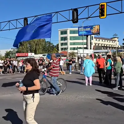 Кръстовището на светофара в Горубляне до хотел Монтесито на Цариградско