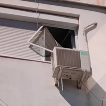 Взрив на газова бутилка разтърси блок в кв Възраждане в