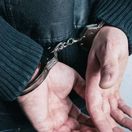 30 годишен мъж с инициали Я П е задържан и привлечен като