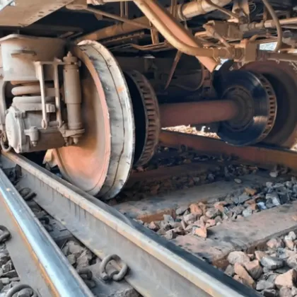 Товарна композиция е дерайлирала на гара Елисейна в Искърското дефиле От