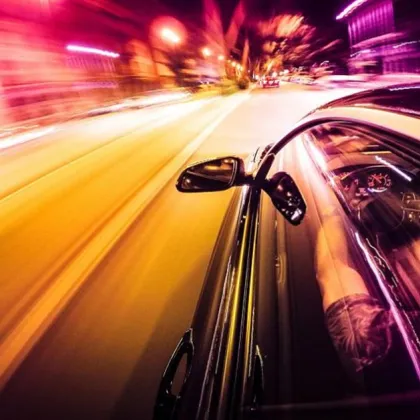 Шофьор управляващ автомобила си с 211 км ч е засечен на