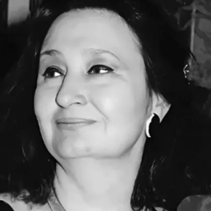 На 19 септември 2025 г след продължително боледуване на 82 годишна