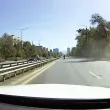 Мотиристка остана без каската си, хвръкна в движение ВИДЕО