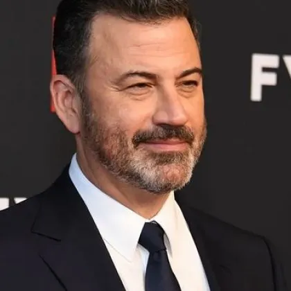 Джими Кимъл се завърна в ефир с вечерното си телевизионно