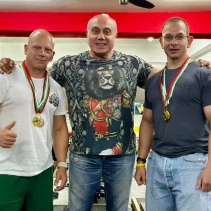 Пловдив е водеща сила в силовия трибой Пловдивските състезатели оставиха