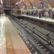 70-годишна жена целуна ръката на младеж в метрото. Защо?