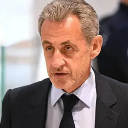 Бившият френски президент Никола Саркози е осъден на пет години