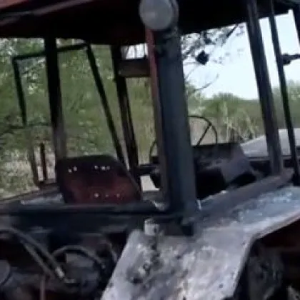 Млад фермер спаси село от пожар, но изгуби трактора си