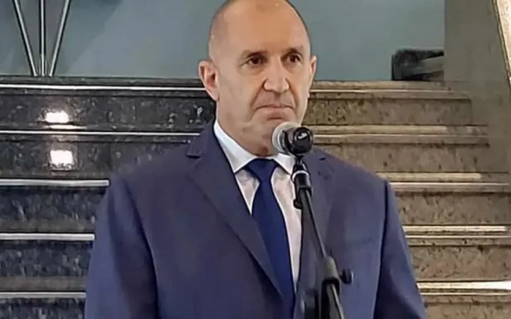 Радев: Аз какво съм виновен, че г-н Борисов не е премиер?