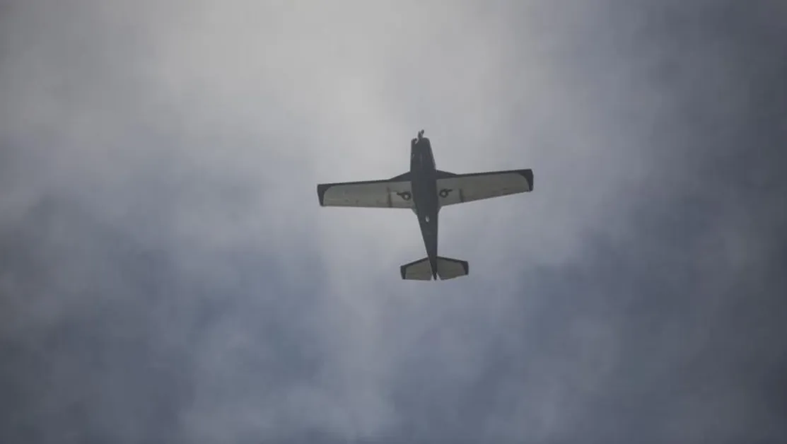 Малък самолет падна в двора на военно поделение в Румъния
