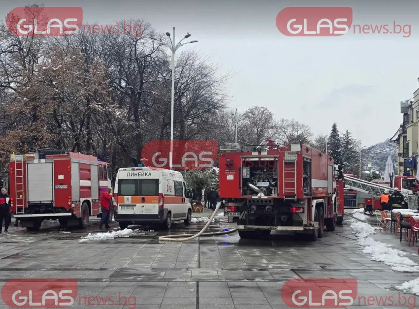 Мъж загина при пожар в къща, друг е обгорен тежко