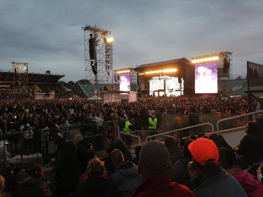 Роби Уилямс в България!