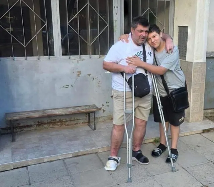 Баща и син са на ръба на оцеляването: да не ги оставяме сами!