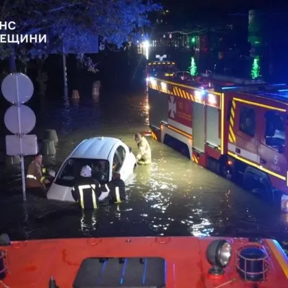 Воден апокалипсис в Одеса! Има много жертви СНИМКИ