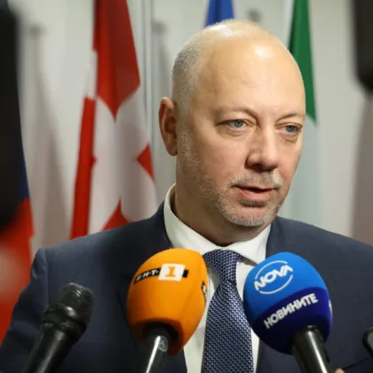 Желязков: България подкрепя създаването на европейска "стена срещу дронове"