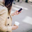 На пешеходна пътека: Мъж открадна телефона на пловдивчанка