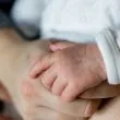 Вдигат майчинските през втората година  на 1100 лева