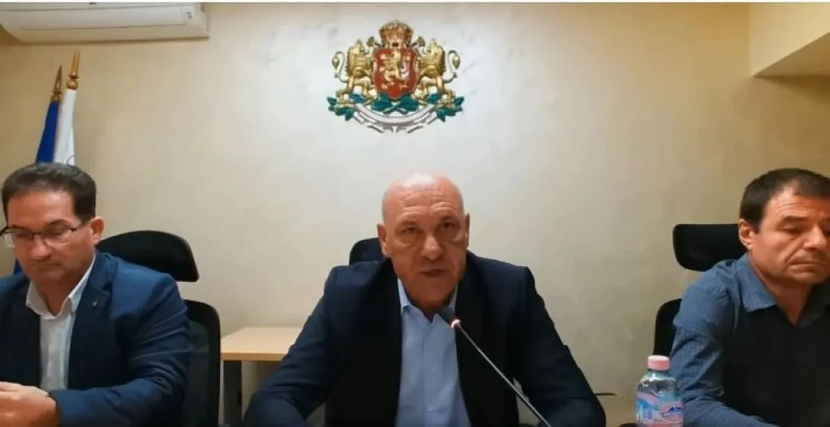 Кметът на Поморие атакува Тина Ивайлова, щял и той да става разследващ журналист