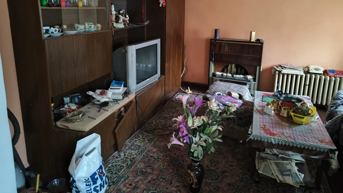 Неизвестни проникнаха в родния дом на президента на Българския конгрес в САЩ СНИМКИ+ВИДЕО