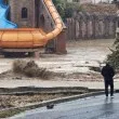 Втора жертва на потопа в "Елените", част от хората отказват да се евакуират