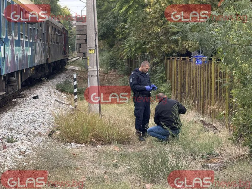 Влак блъсна фатално млад велосипедист в Пловдив* СНИМКИ и ВИДЕО