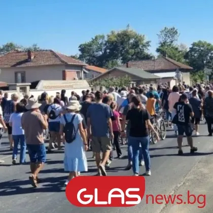 Пловдивското село Труд продължава с протестите, въпреки план на Гроздан Караджов
