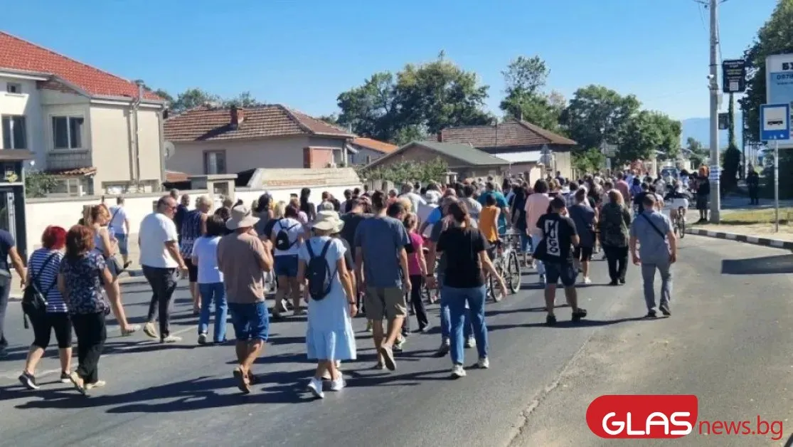 Пловдивското село Труд продължава с протестите, въпреки план на Гроздан Караджов