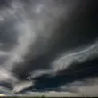 "Ейми" удари с 130 км/ч вятър, има жертви