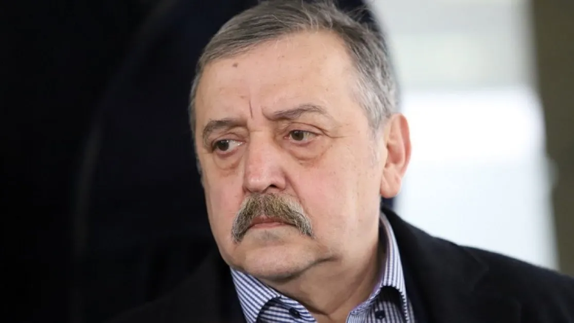 Проф. Кантарджиев: Грипът "сграбчва" за два часа, COVID започва от гърлото